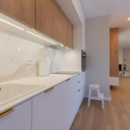 Сasa de vacaciones Gorgeous In Vinjani Donji With Kitchen Topici